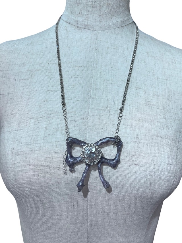 drop bow necklace