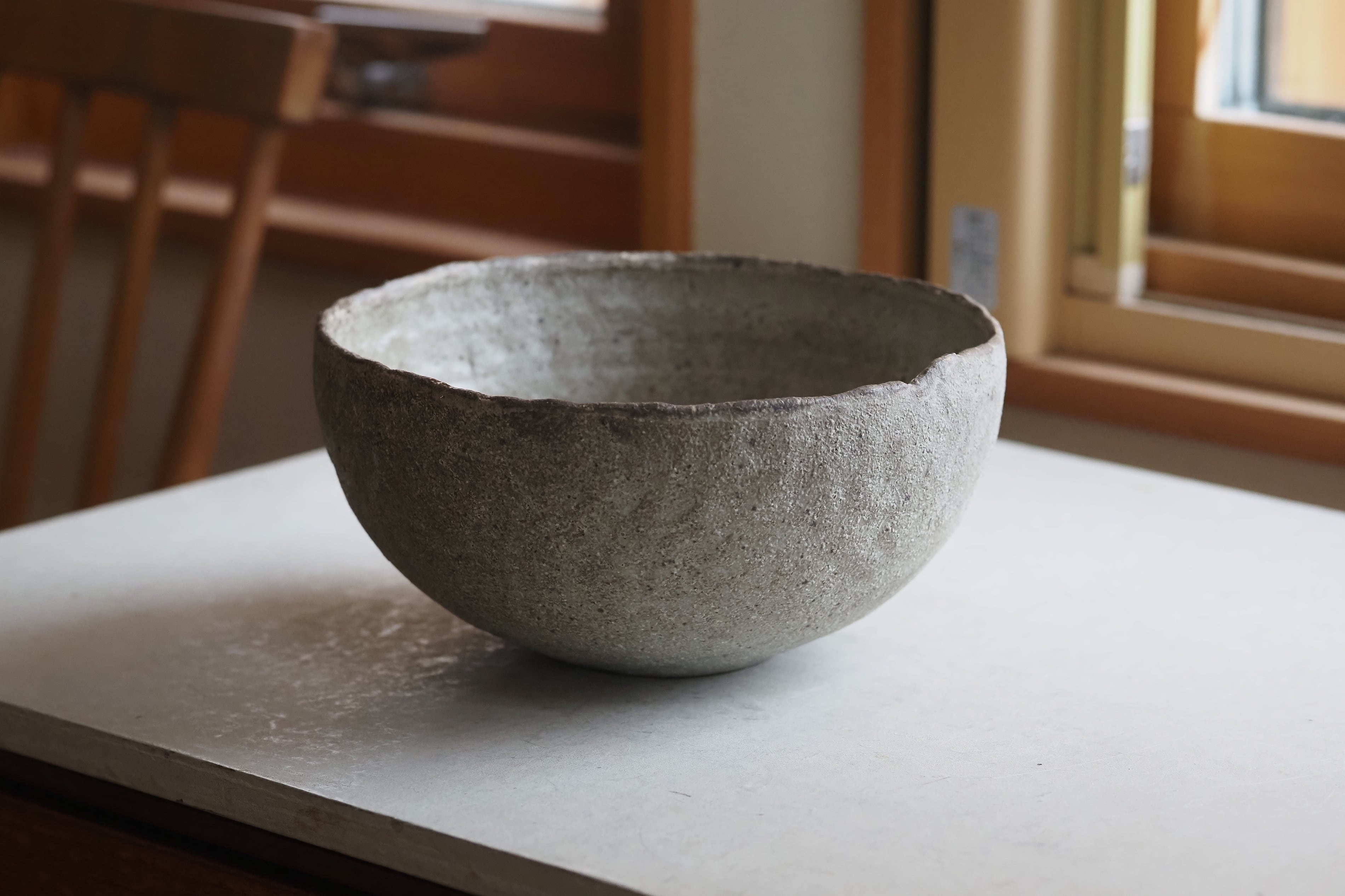 村上躍　砂化粧　丸ボウル 村上 躍 40. 白灰化粧鉢 | 陶屋なづな