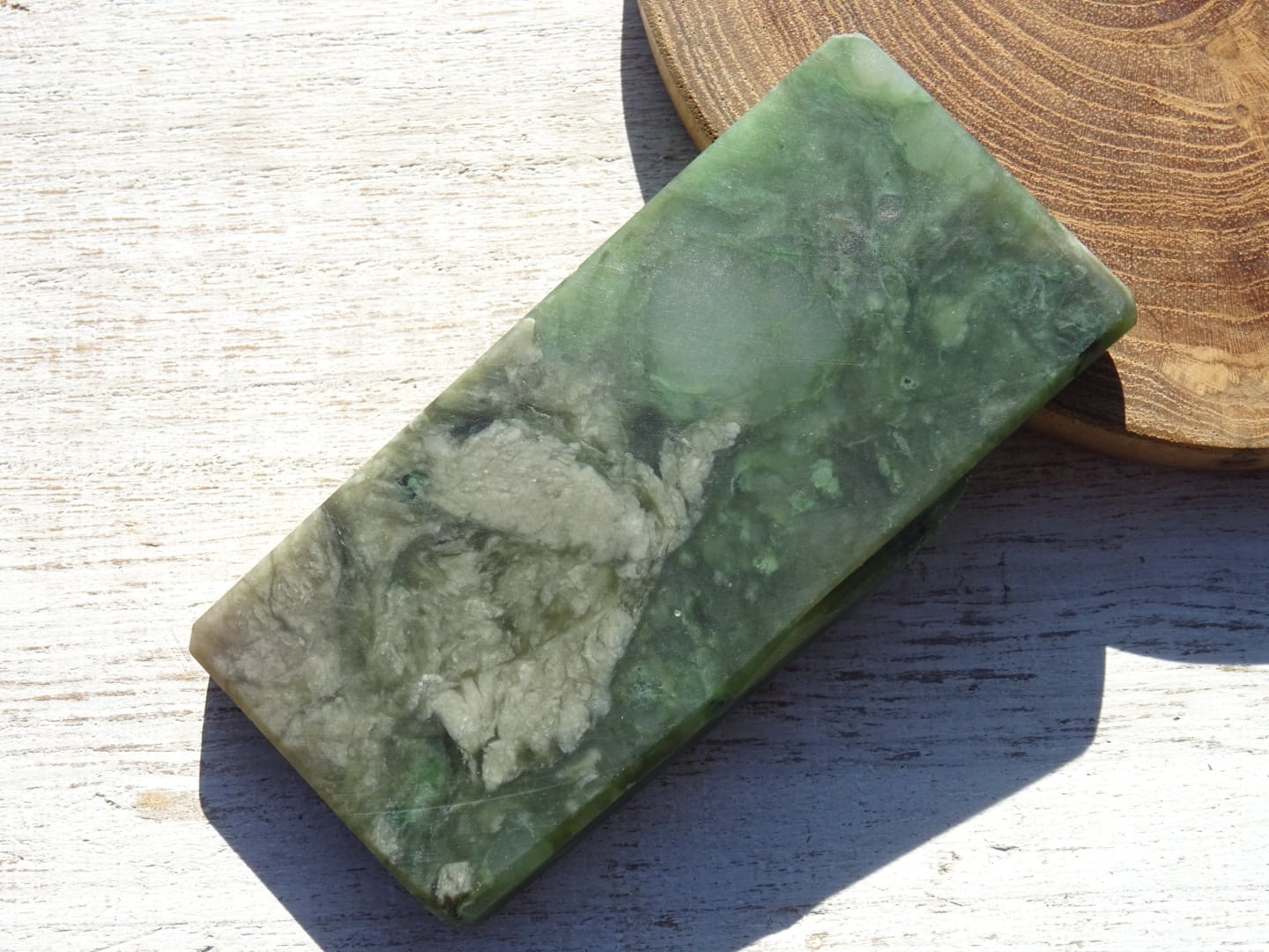 ニュージーランド産ジェイド（ネフライト）「Green Stone」 | 虹石屋