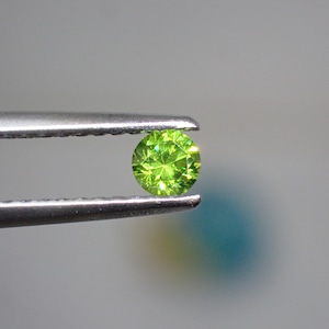 若草ネオン⭐︎輝きのデマントイドガーネット 0.163ct