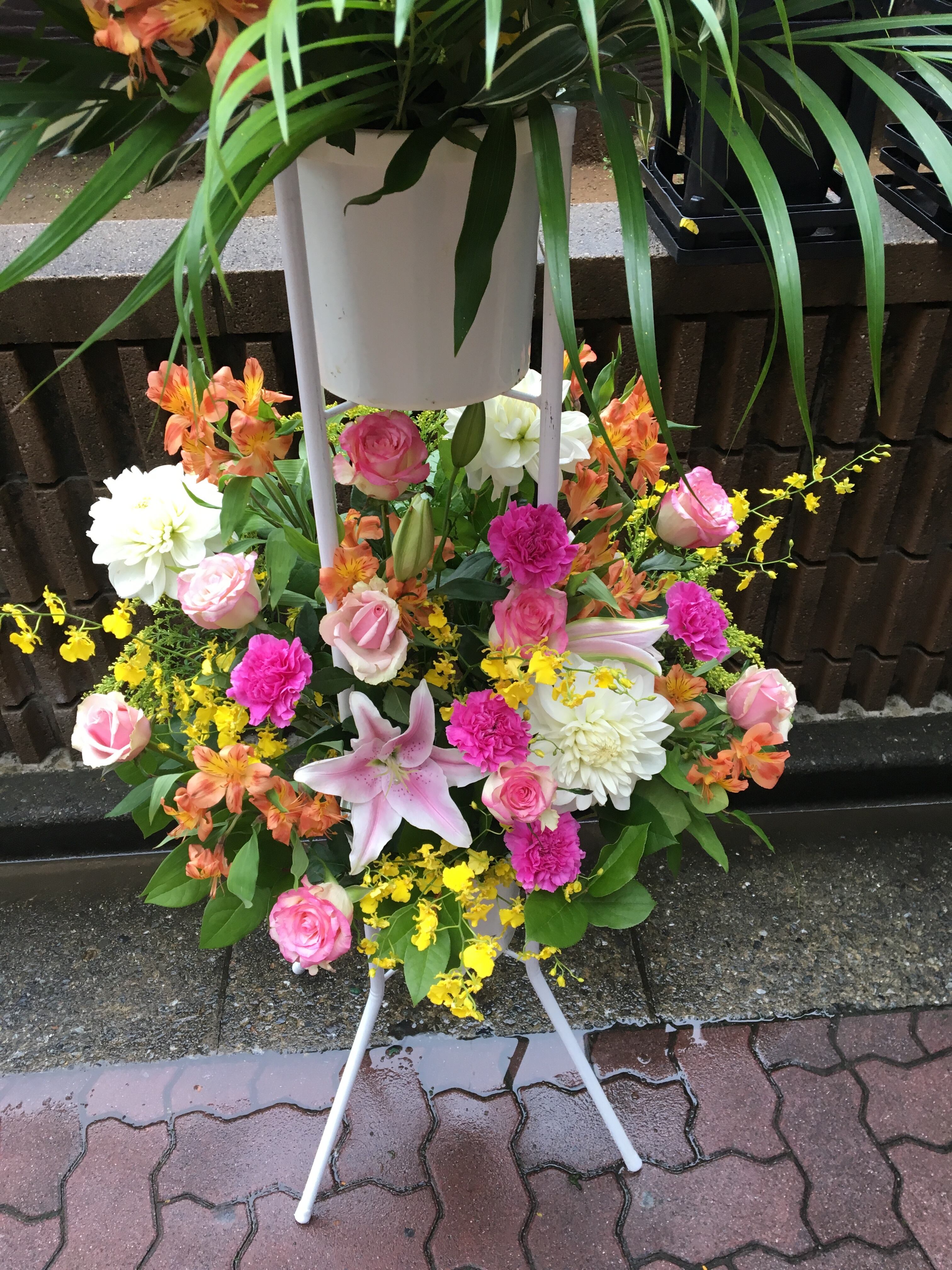 葛飾区亀有限定スタンド花 | T-RISE FLOWERS ENTERTAINMENT