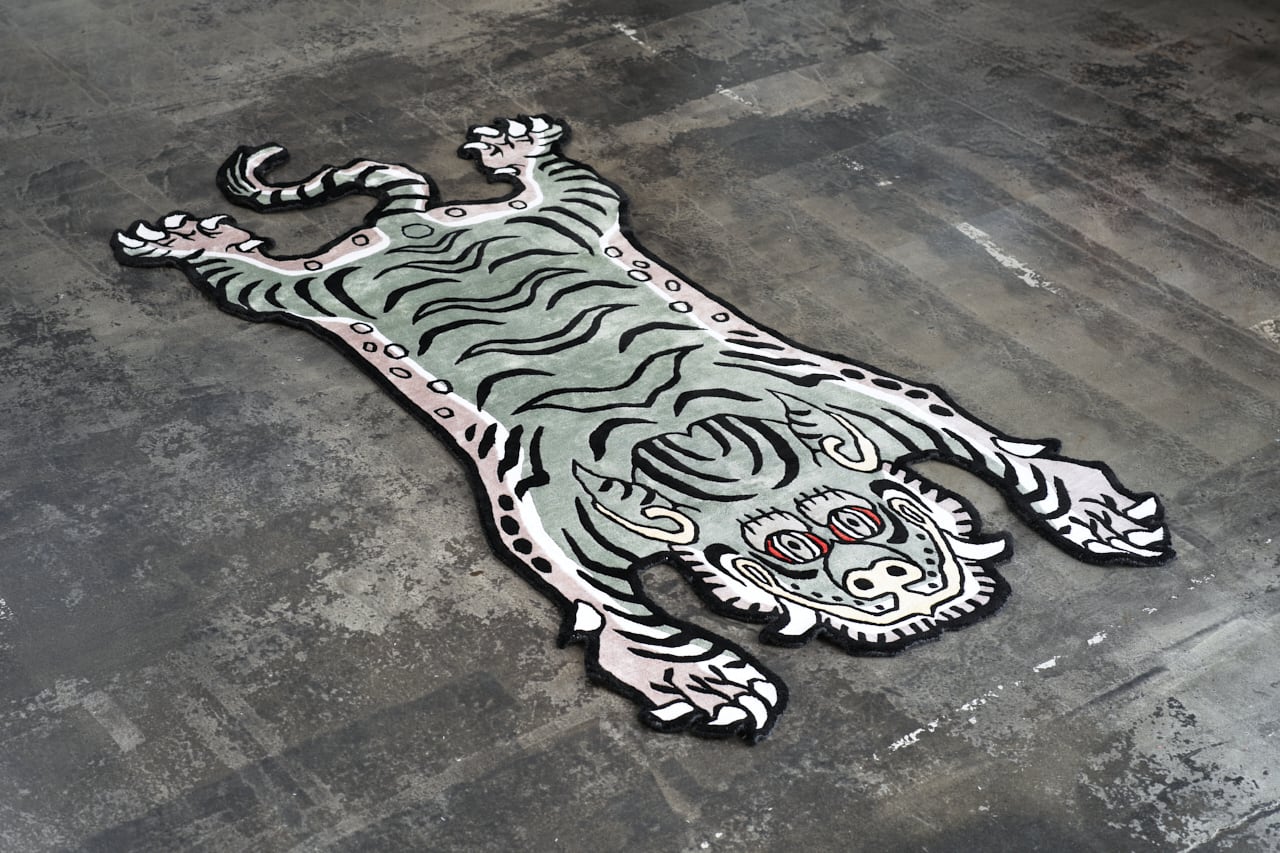 Tibetan Tiger Rug 《Lサイズ•シルク・オリジナル2・アラジングリーン