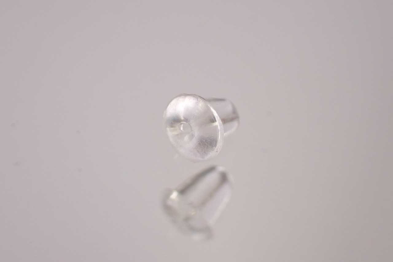 アクアマリンピアス　約3mm　[D9-131]