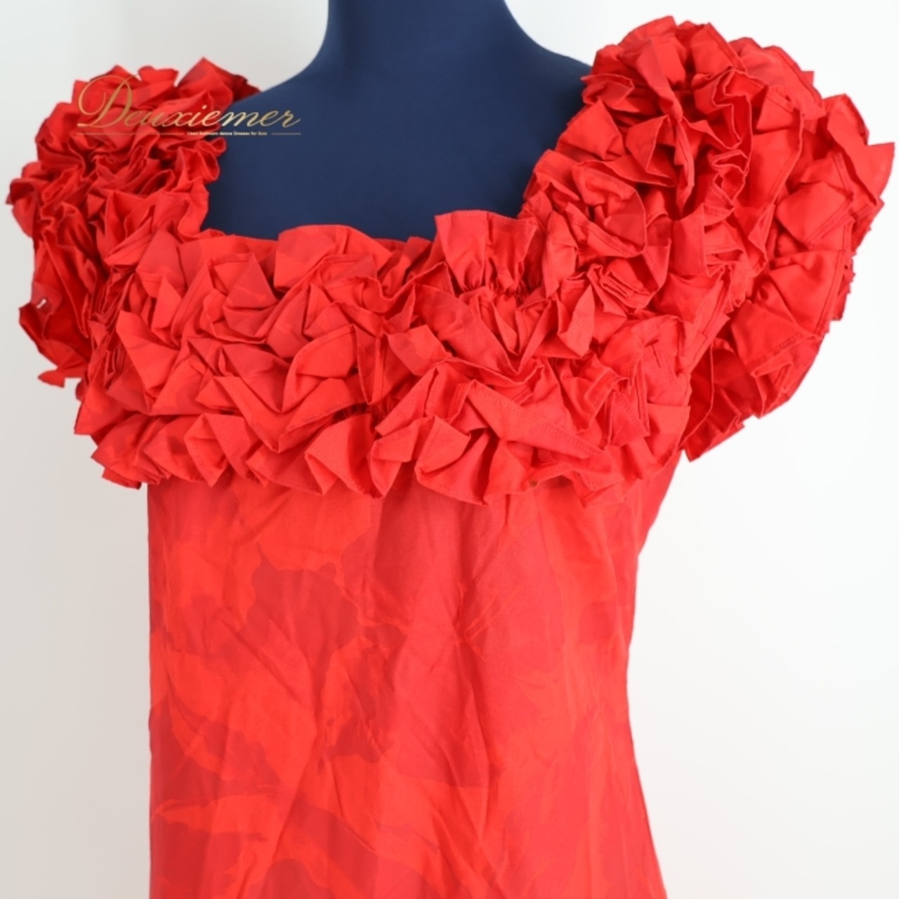 フラダンス 衣装 ワンピース ドレス レッド系 メネフネプランテーション フラ ダンス 赤 ハイビスカス柄 フリル 鮮やか 華やか MENEHUNE PLANTETION かわいい ハワイアン アロハ ハワイアンプリント