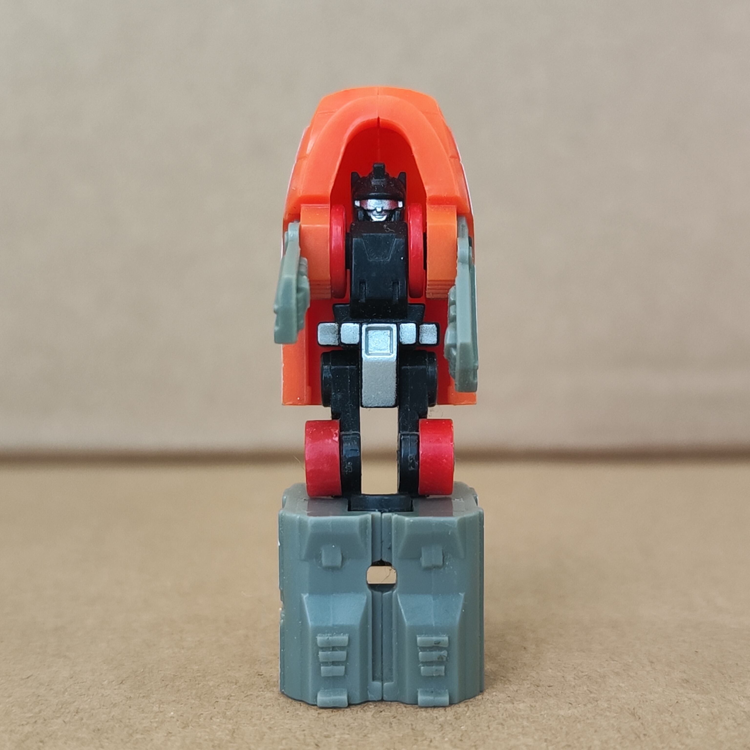 欠品あり】トランスフォーマー マイクロマスター 復刻版 シックス
