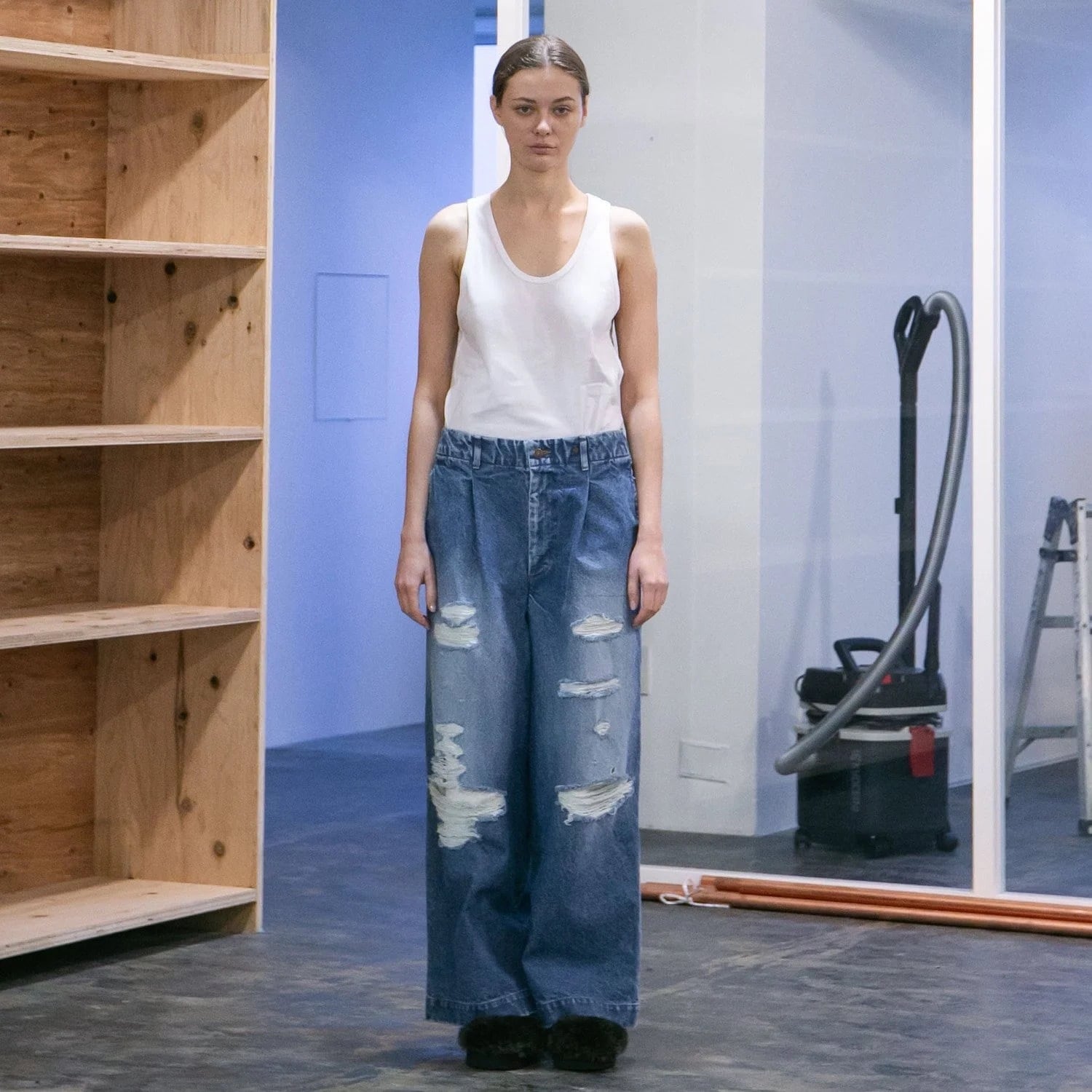 my beautiful landlet RIPPED DENIM TUCK WIDE PANTS BLUE | nua