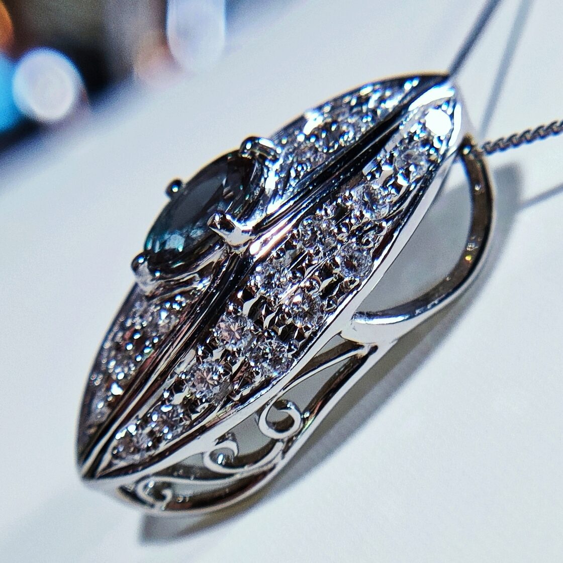 最終値下げ！！宝石 最高級 天然アレキサンドライト 0.35ct 天然 