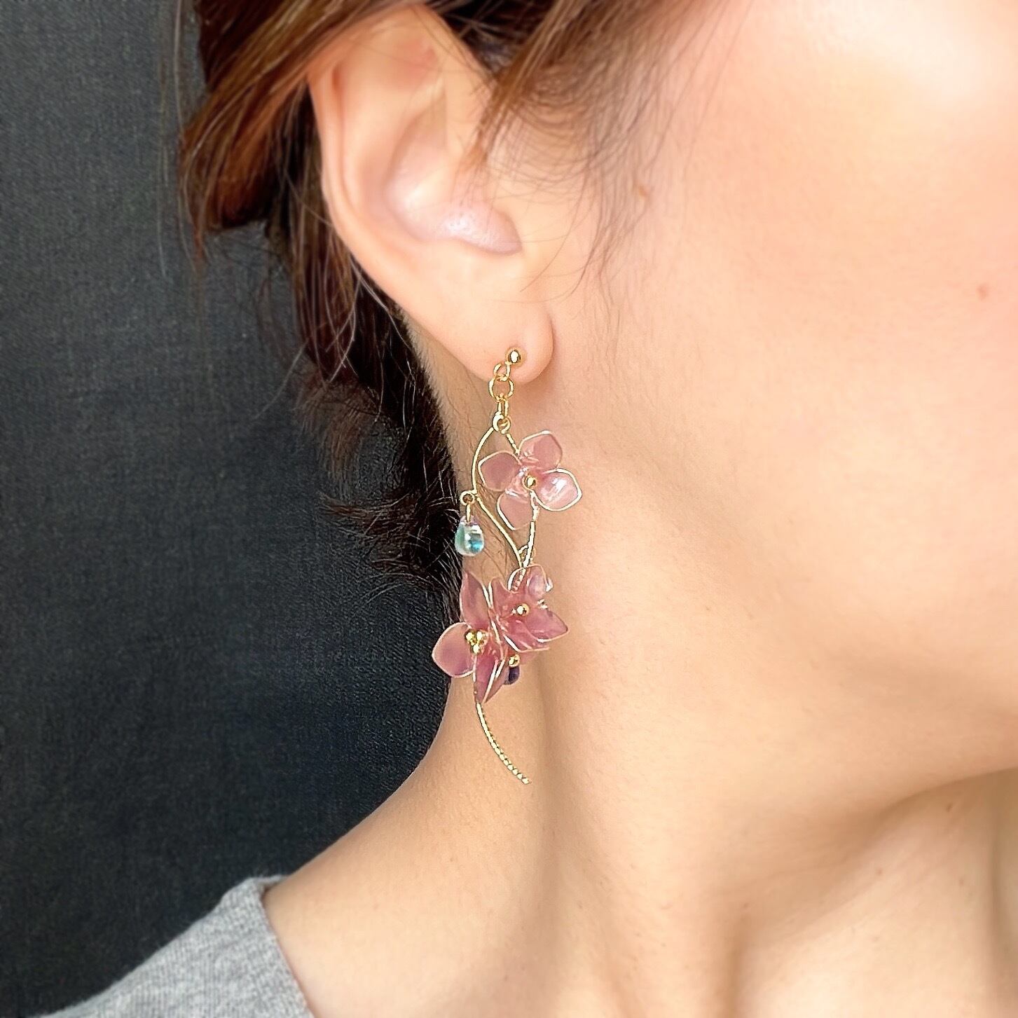 温度で色が変わる雨滴る紫陽花イヤリング/ピアス | HaniLu's Gallery