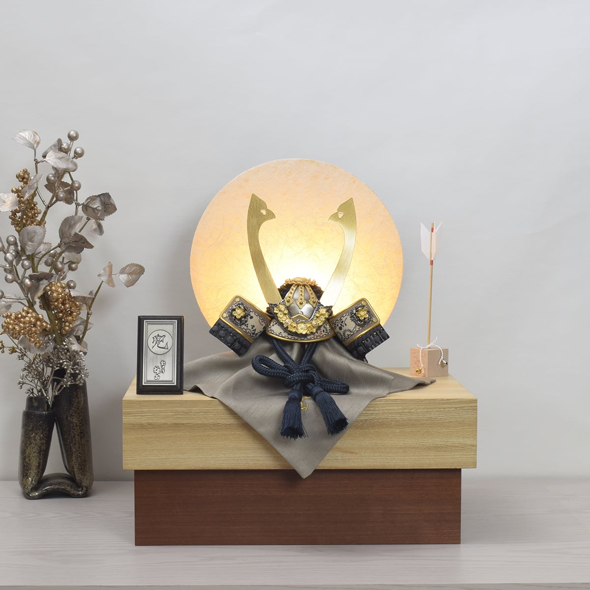 兜飾り【夜香桜兜】結月行灯|収納上手|おしゃれ|モダン|スタイリッシュ|今どき|かっこいい|五月人形|鈴甲子雄山