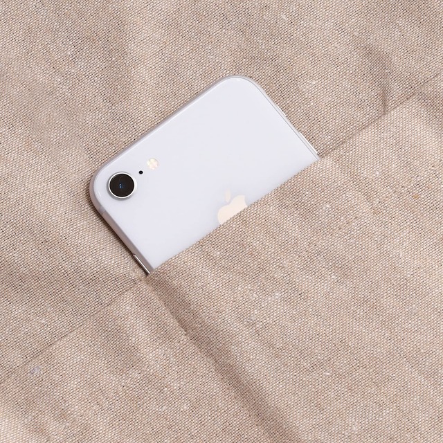 【2022最新】不二貿易 エプロン 幅65×厚み0.2×縦80㎝ ビスケット 丸洗い可能 3段階調節 ポケット付き カフェ風 Salt&Pepper 71951