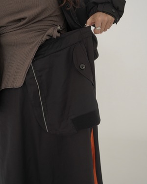 Color-block MA-1 long skirt／Black