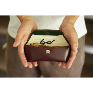 革のメガネケース