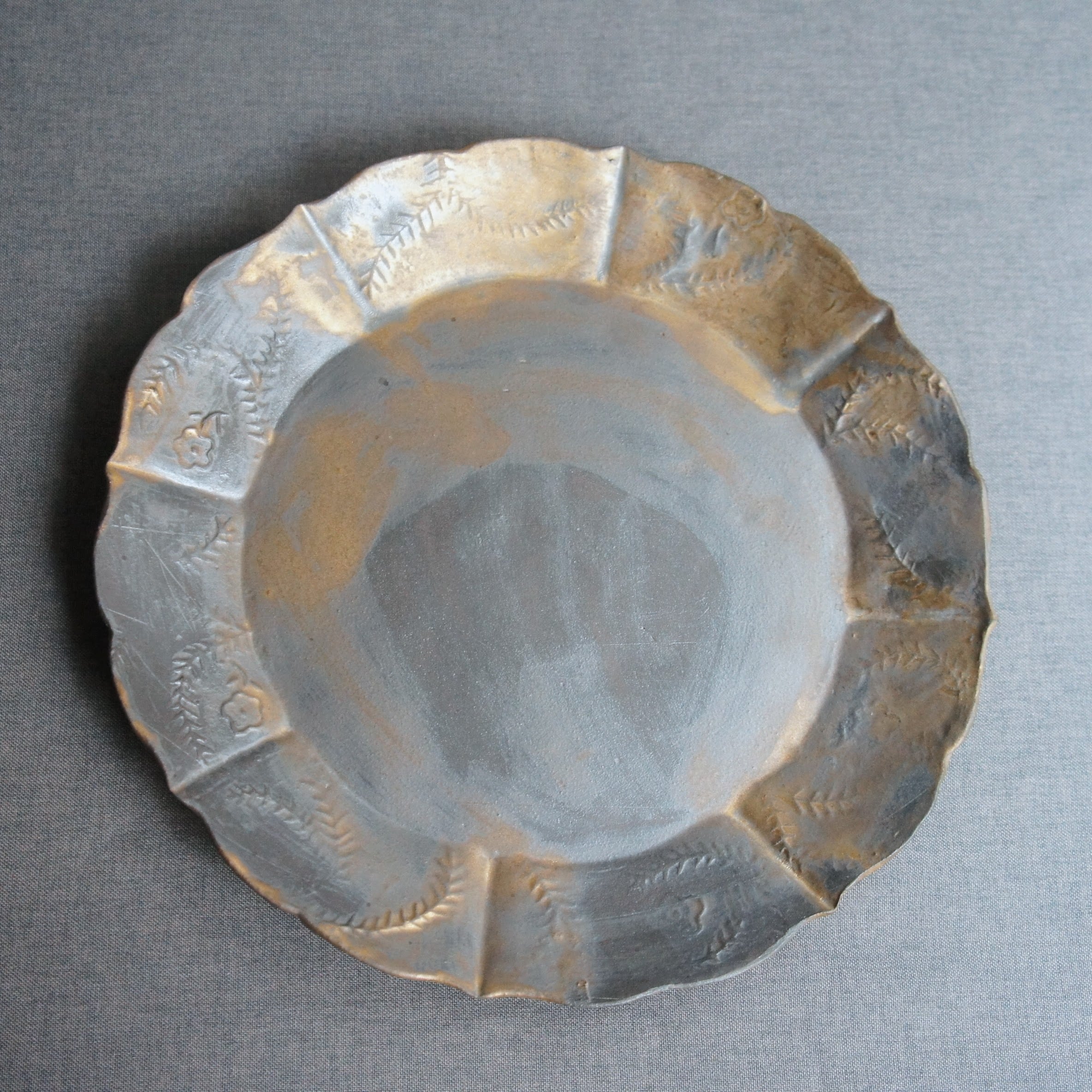 再入荷】中村かおり ローズマリー 花皿 | 器とライフスタイル雑貨 KOGU