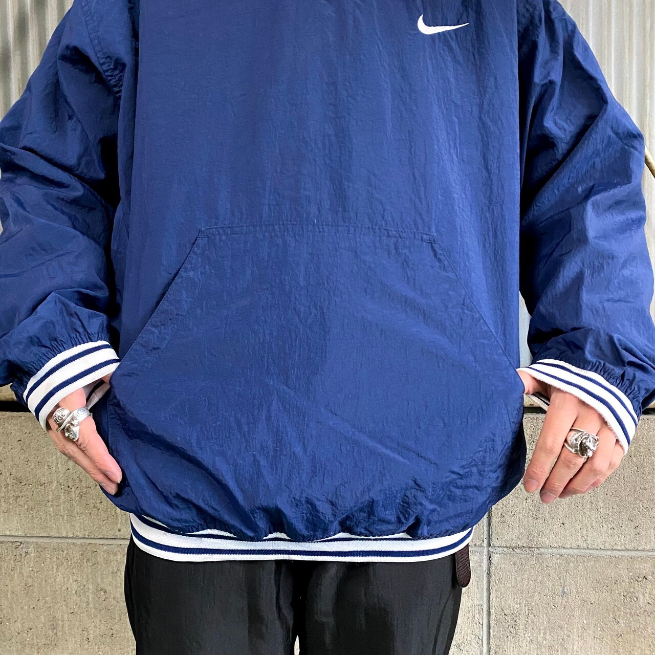 90年代 NIKE ナイキ ワンポイントロゴ刺繍 Vネック ウォームアッププル 