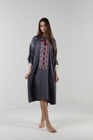 ウクライナ刺繍ヴィシヴァンカ　手刺繍　レディース・フリーサイズ