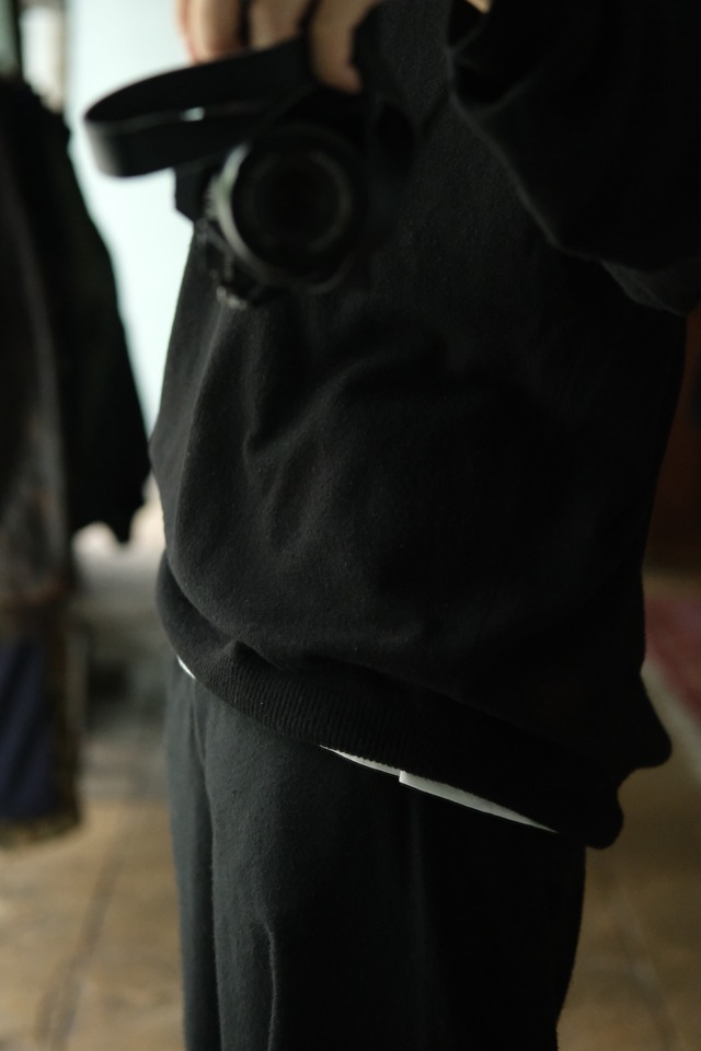Utah／"J.CREW" v-neck cashmere sweater／ black