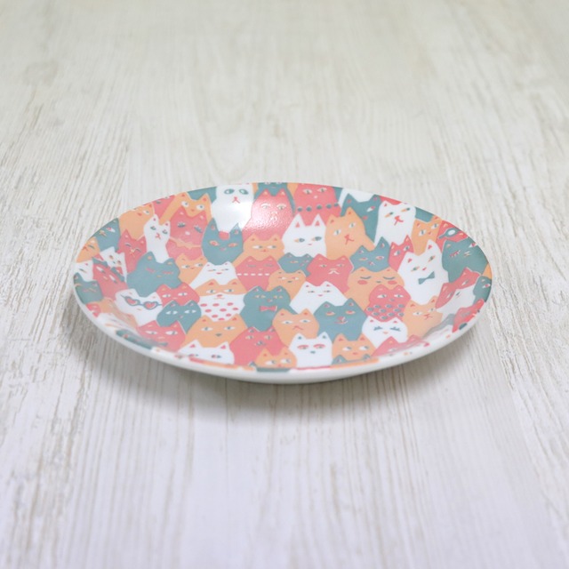 猫だらけ　カラフルプレート３枚組／取り皿・小皿・日本製・猫・ネコ・かわいい・赤・オレンジ・ピンク・イラスト・贈り物・プレゼント・和風・セット