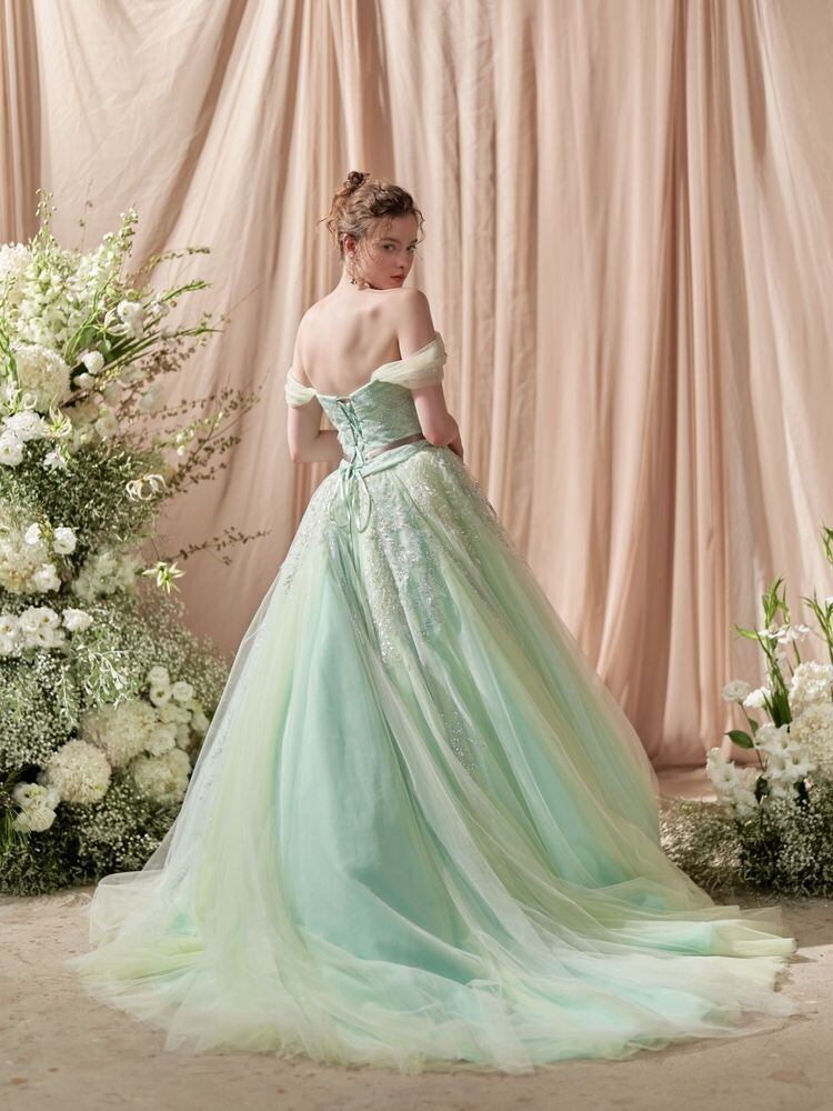 カラードレス キラキラ光る刺繍 オフショルダー グリーン ベルト  