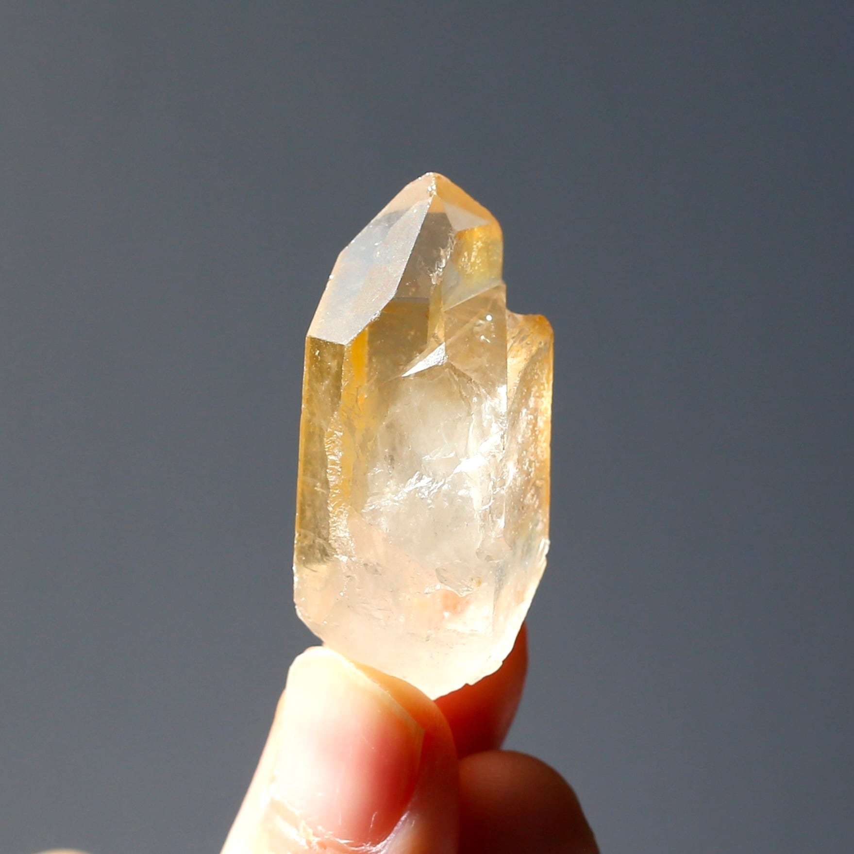 ゴールデンヒーラー クォーツ 原石 水晶 鉱物 希少石 天然石 | glanz licht