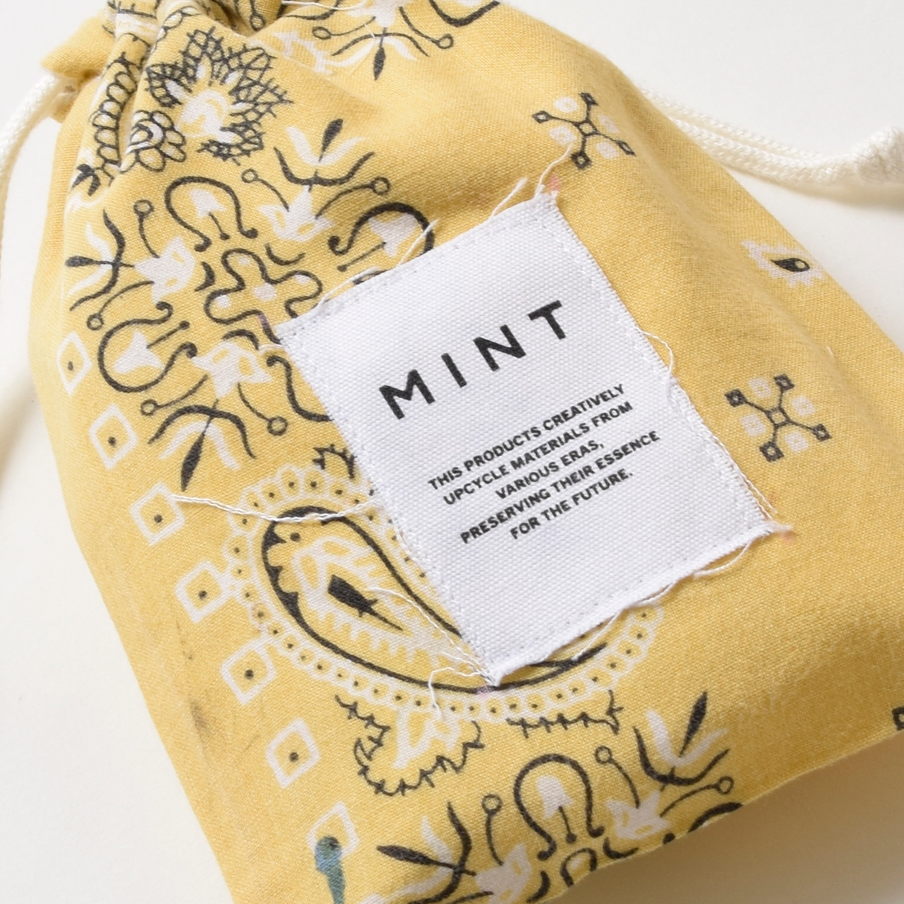 MINT ヴィンテージバンダナ 巾着ポーチ イエロー Sサイズ