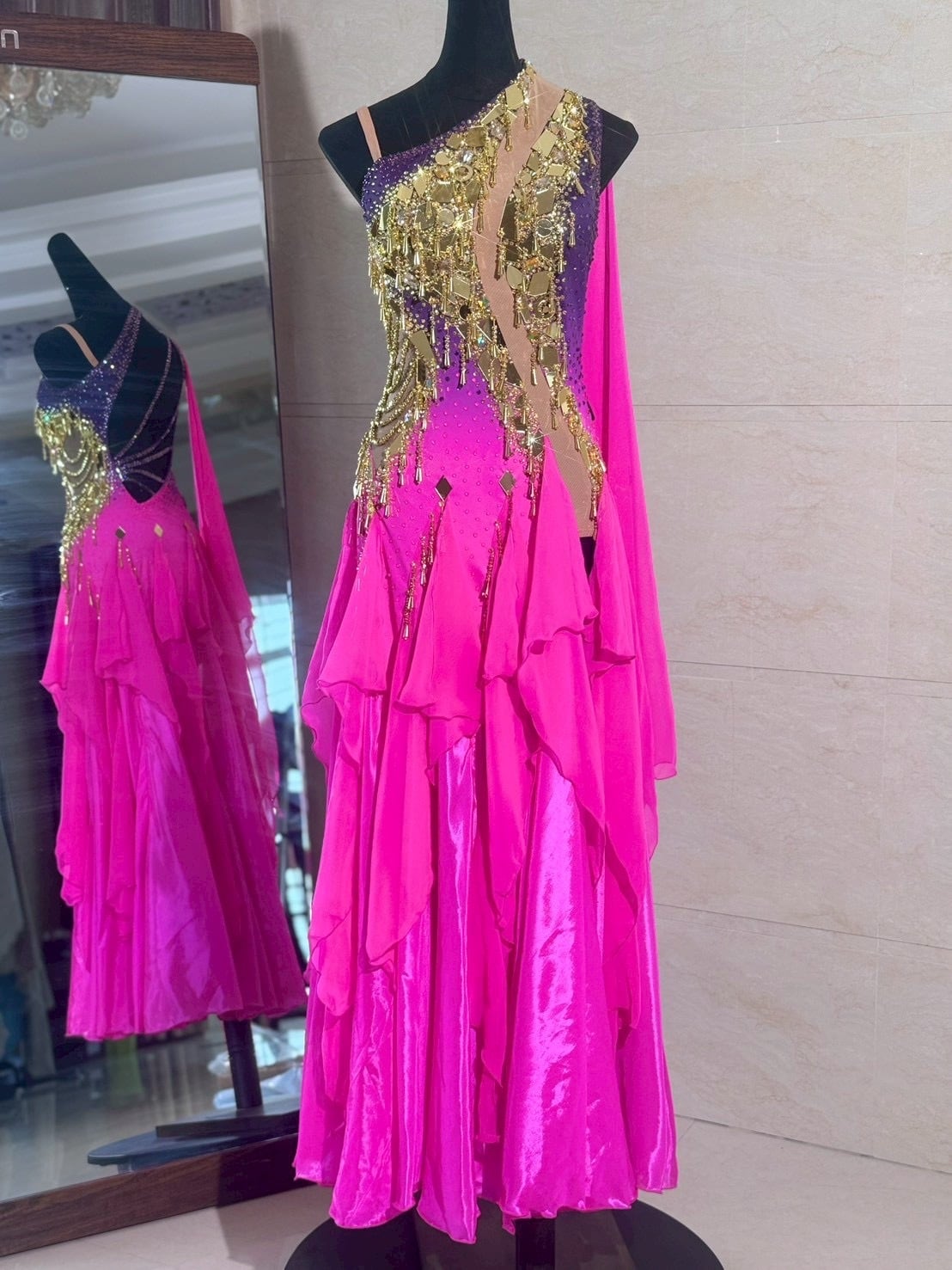 モダンドレス | 社交ダンスウェアSTUNNINGDANCEWEAR