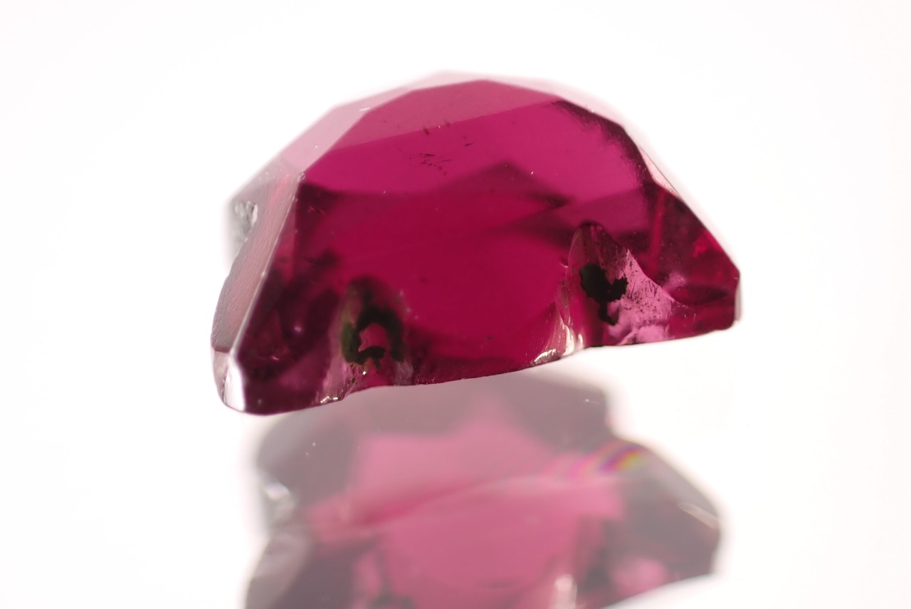 ガーネット(猫カット)　1.74ct　[D11‐544]