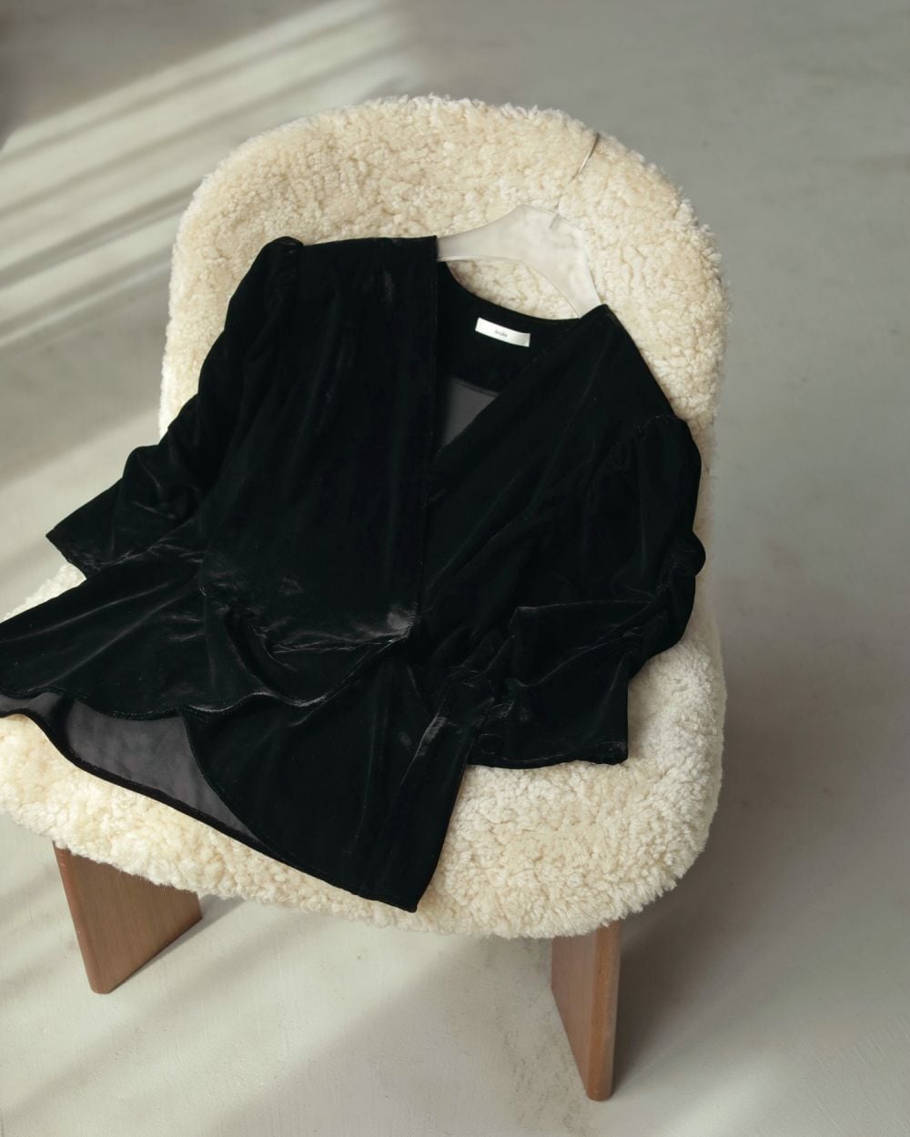 anuke 】Velour Gather Blouse | valance 福井｜レディース セレクト