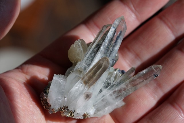 クォーツ/黄銅鉱/ガレナ Quartz/Chalcopyrite/Galena