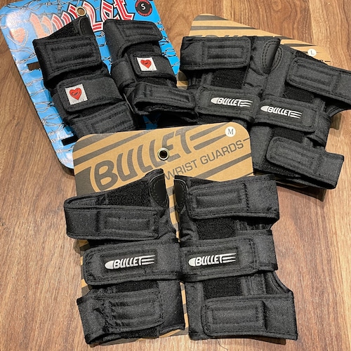 【BULLET】wrist guard