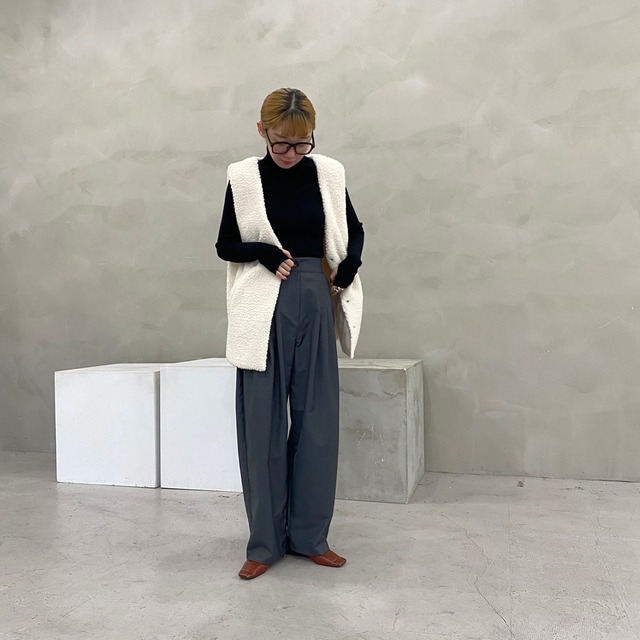 【attrayant】Three Tuck Slacks Pants