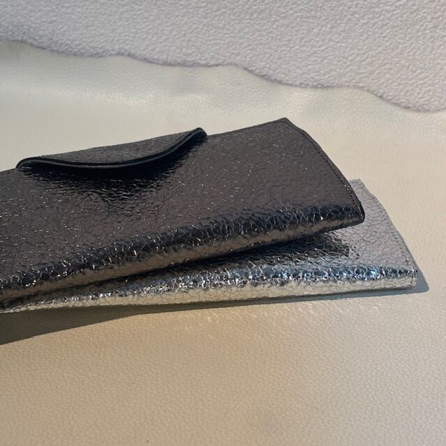 B.stuff 限定素材！メタリック薄手の長財布