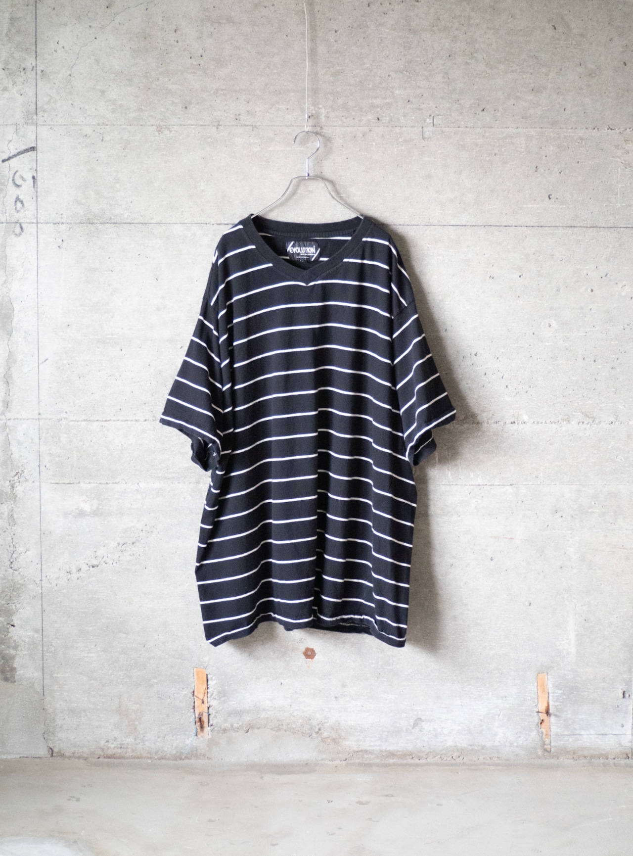 "EVOLUTION IN DESIGN" used Border 6XL t-shirt