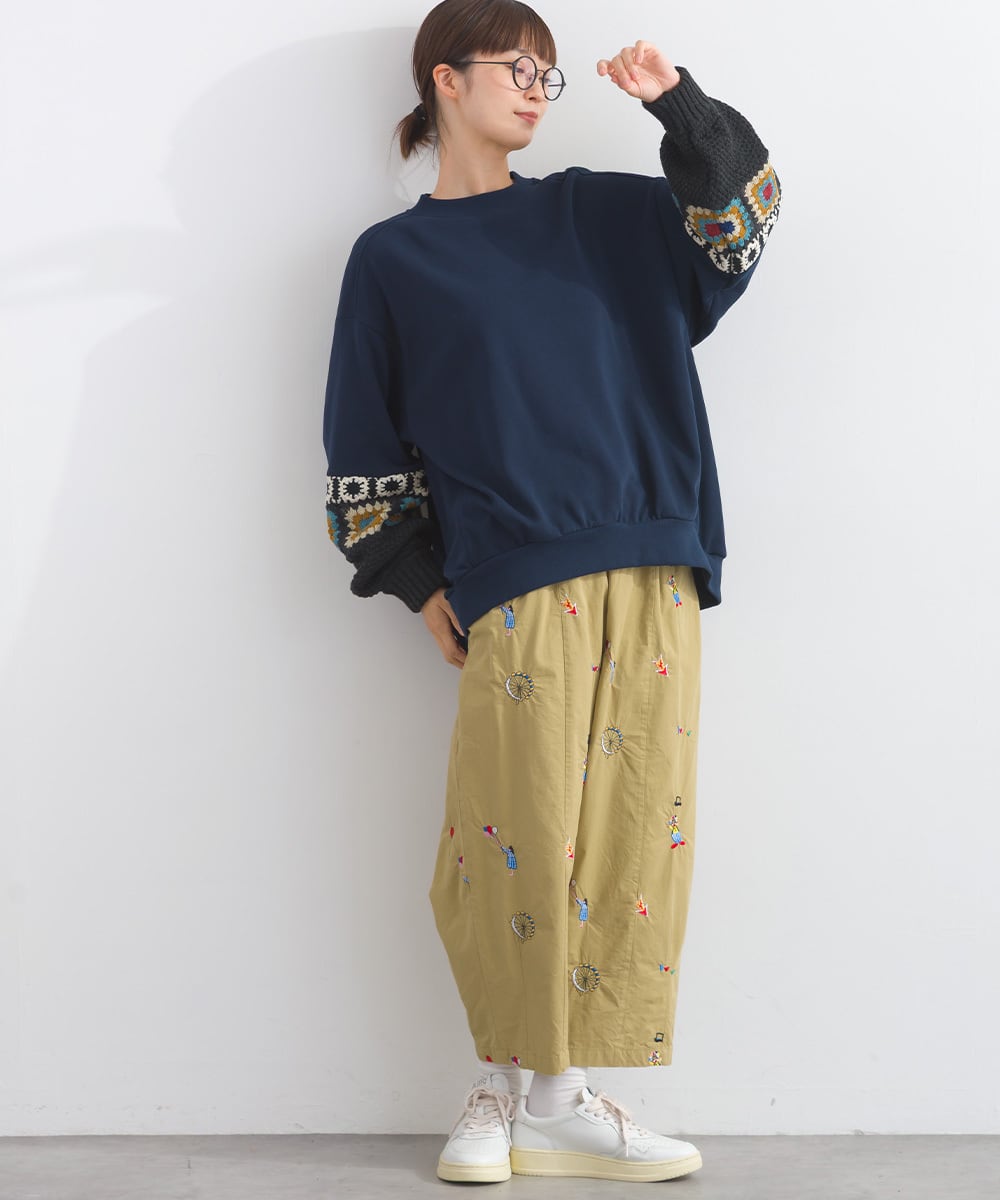 なるとサン クロシェ モチーフ 袖 切替 スエット プルオーバー クロ K53117 CT裏毛クロシェモチーフ袖切替スエットプルオーバー / K53117