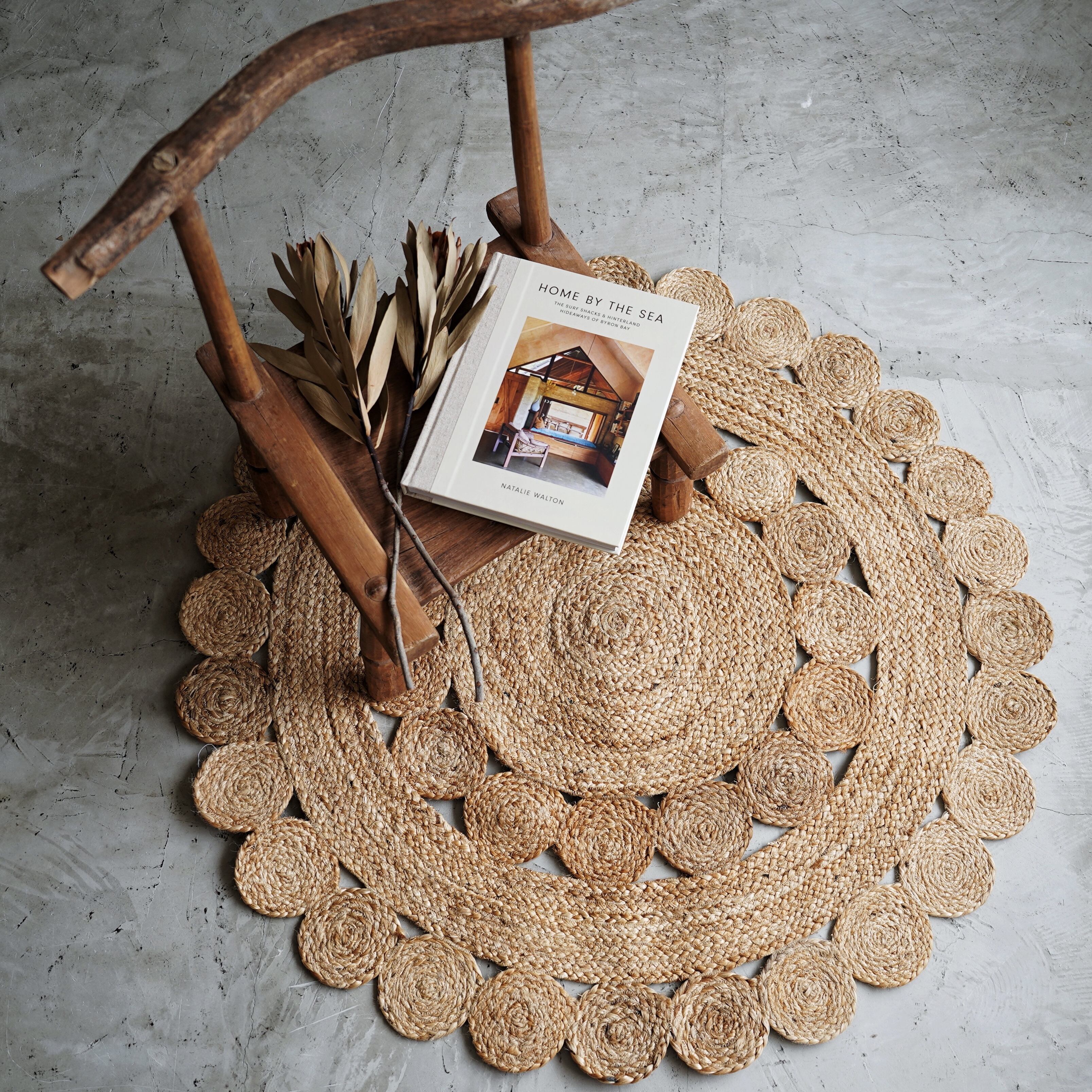 ジュートラウンドラグ