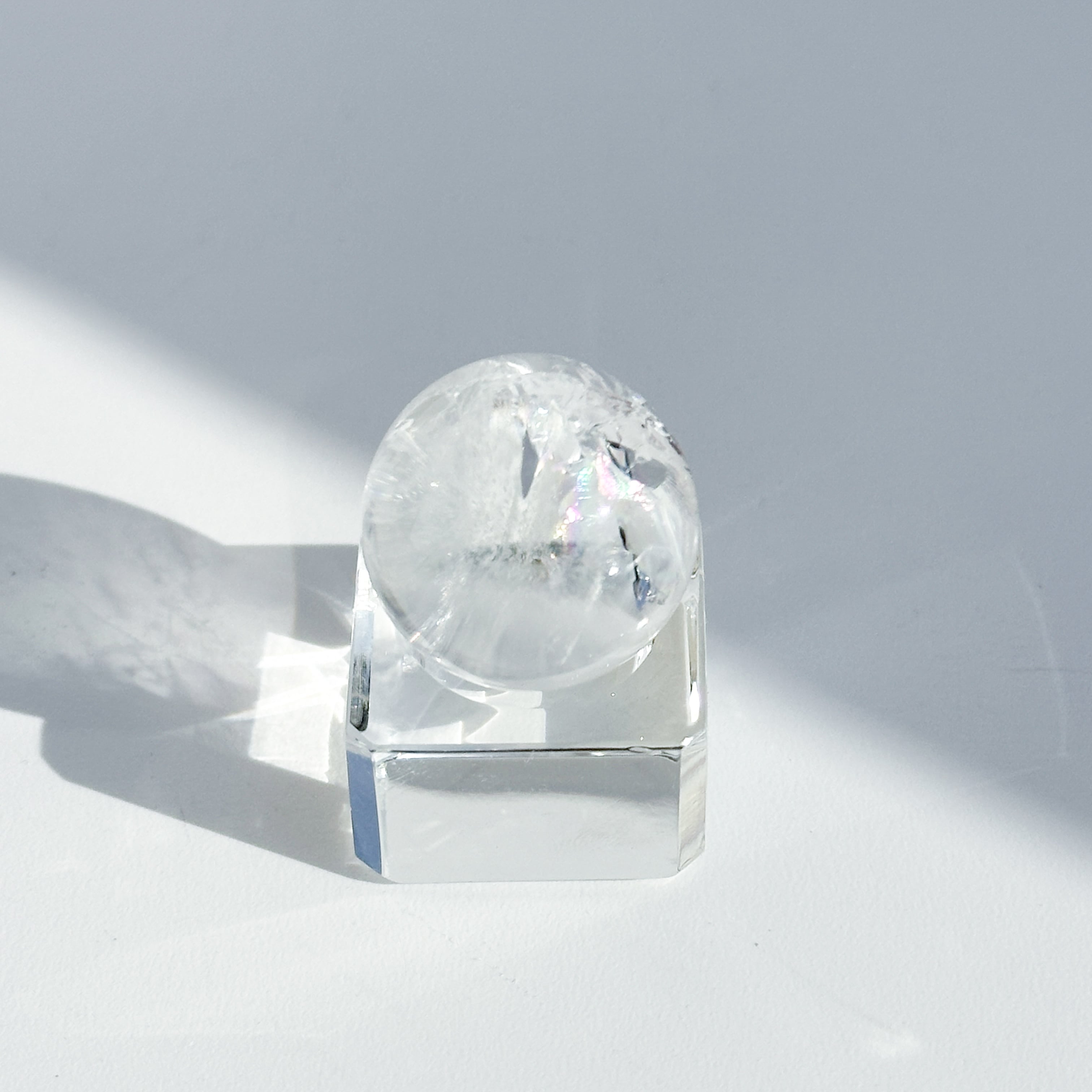 虹◎クリア(クラック)クォーツ スフィア73◇ Clear Quartz ◇ 天然石