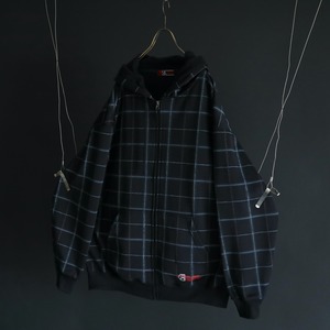over silhouette check art design full zip-up sweat parka