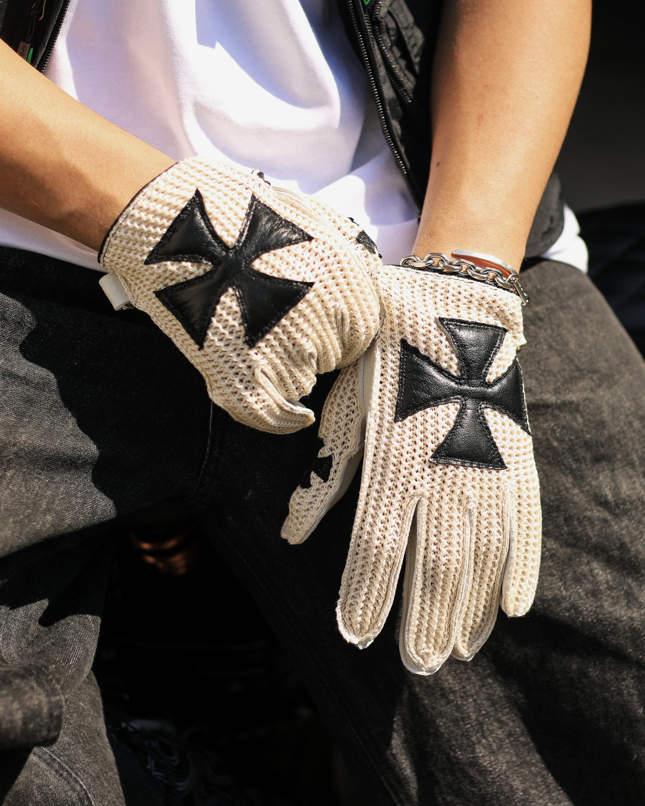送料無料】IRON CROSS KNIT GLOVE/アイアンクロスメッシュグローブ