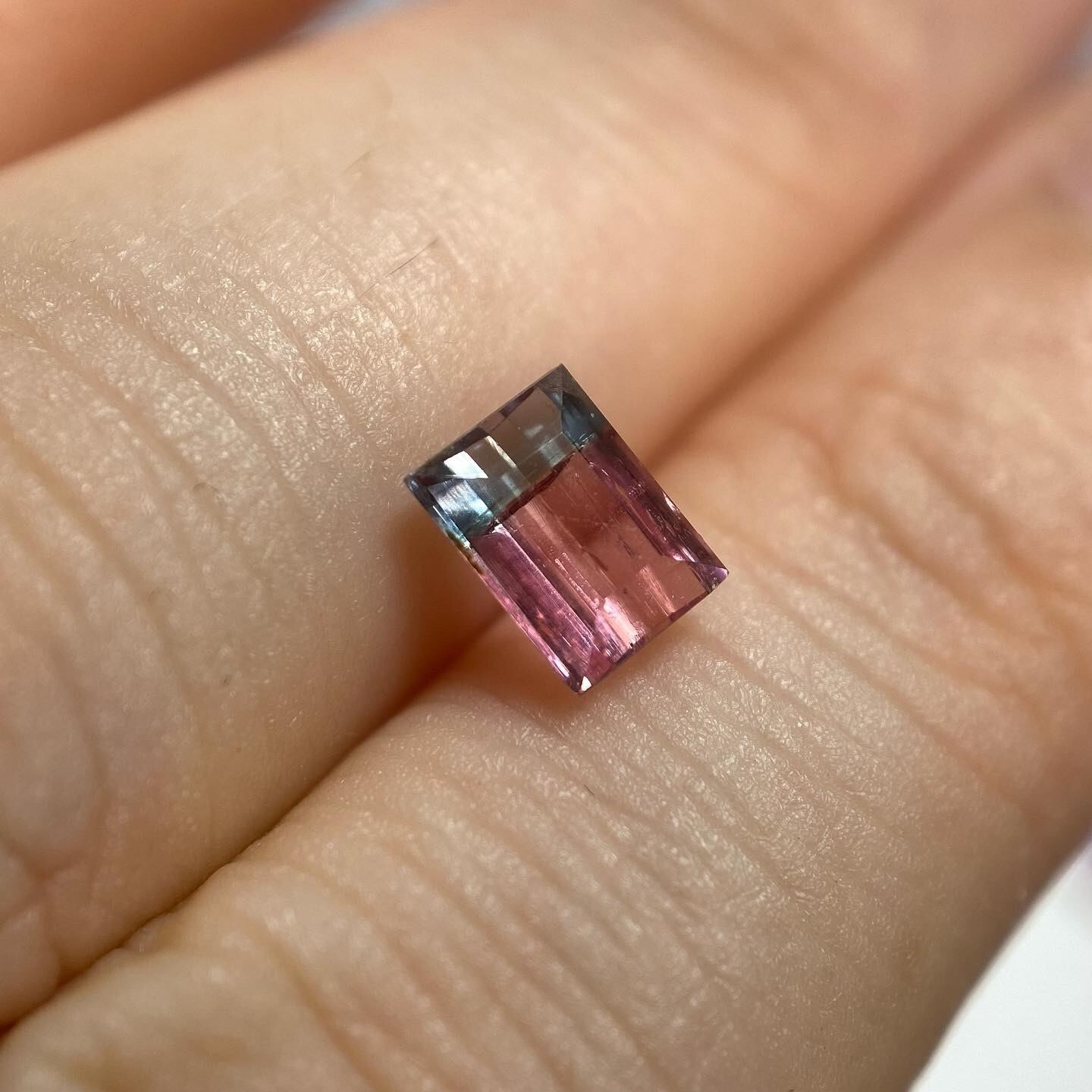 コントラストはっきりなバイカラートルマリン