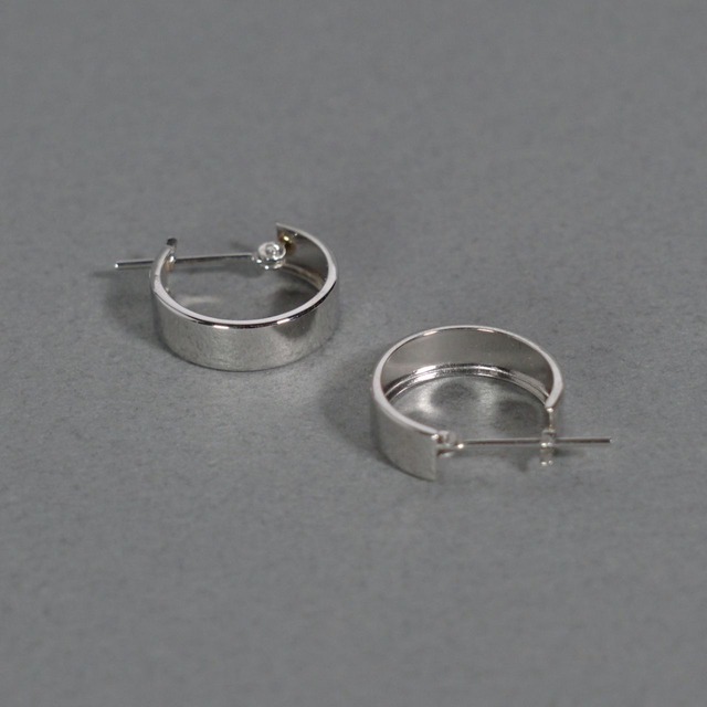 プラチナ Ｐｔ９００　ワイドフープピアス