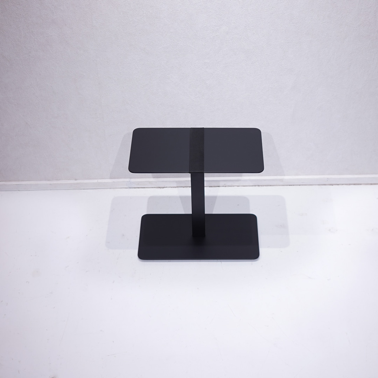 Viccarbe Serra Table / モダン デザイナーズ テーブル ヴィッカルベ セラ サイドテーブル 美品 Victor Carrasco（関連:Calligaris,Magis,arper）