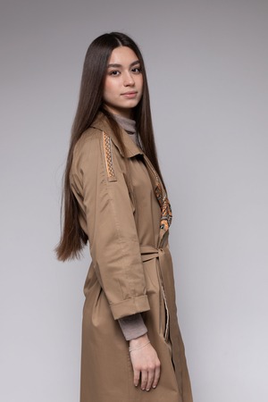 ウクライナ刺繍スプリング・トレンチコート　手刺繍　ユニセックス・フリーサイズ