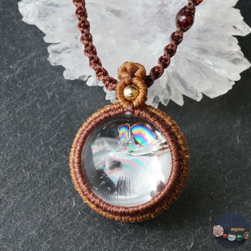 虹のお守り☆レインボー水晶（アイリスクォーツ）七色天然石