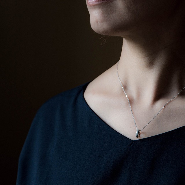 ベビーリング 誕生石 名入れ 男の子 女の子 赤ちゃん シルバー Silver925 ダイヤ又 メッセージ 刻印無料 Rosso E Blu Jewelry Online ロッソエブルージュエリー K18と天然石のお守りジュエリー通販