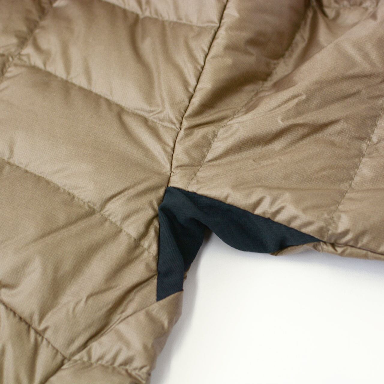 GOLDWIN [ゴールドウィン] PERTEX QUANTUM LIGHT DOWN HOODIE [GM24301