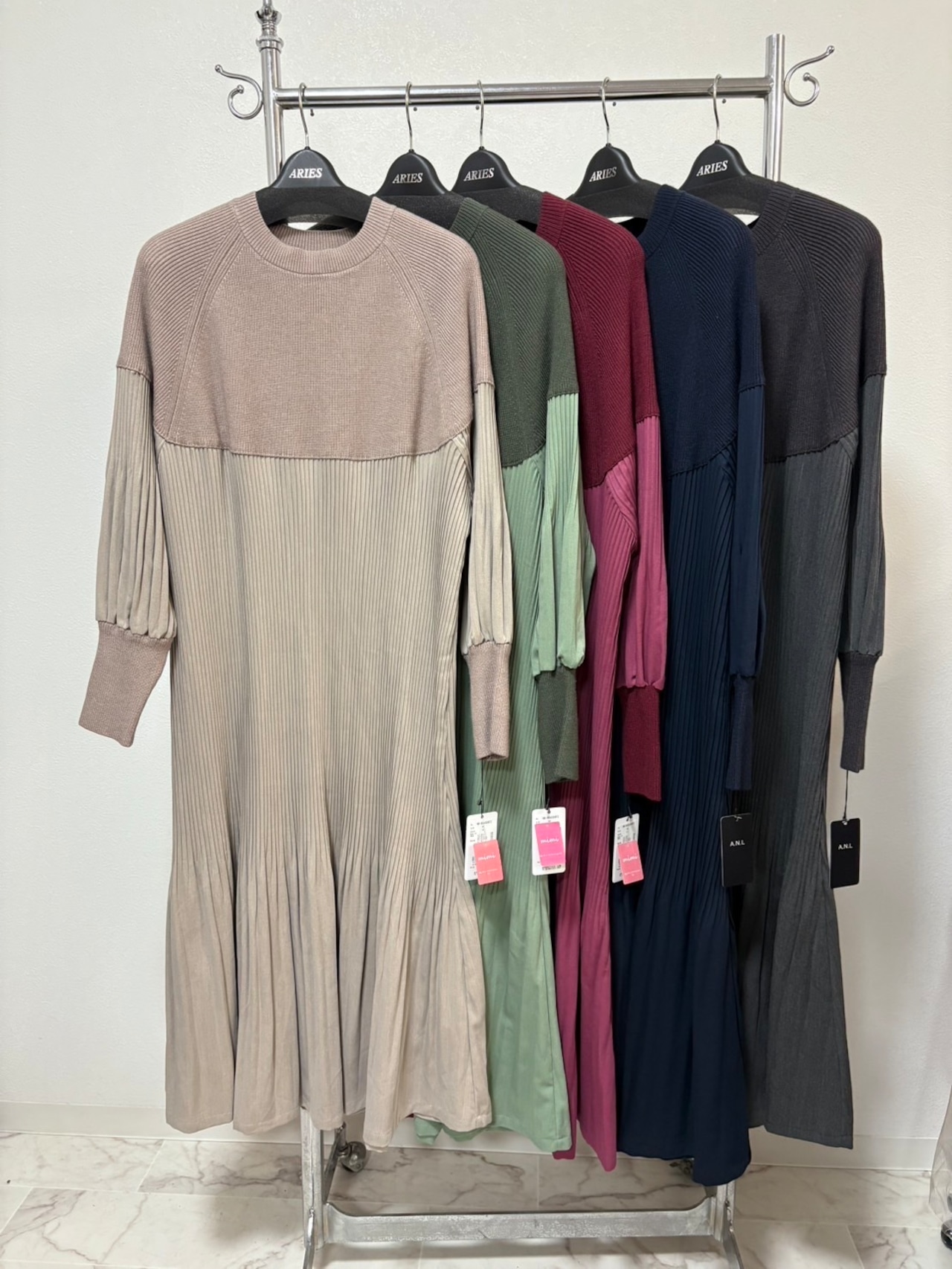 A.N.L プリーツ切り替えニットワンピース 804306F2