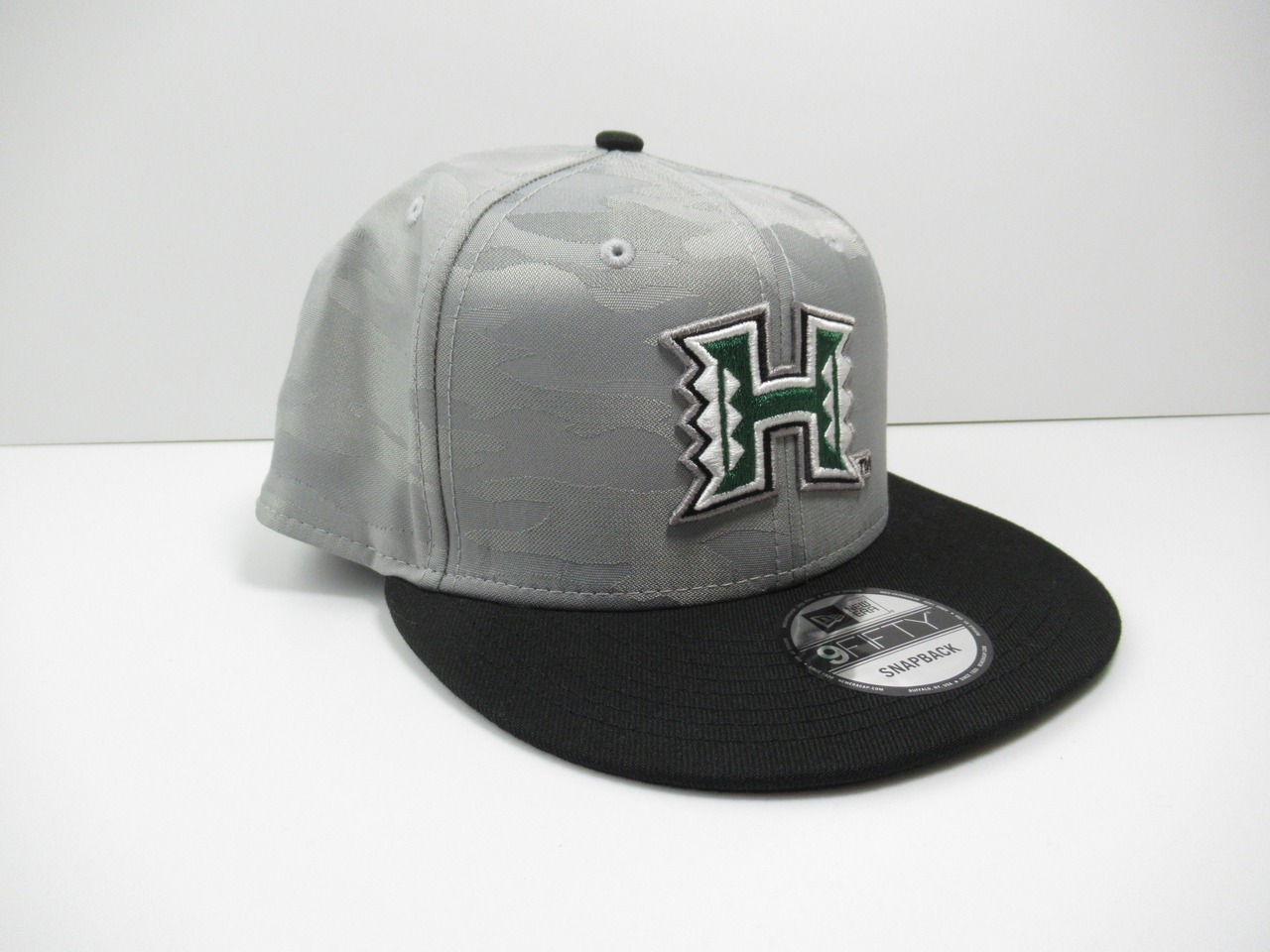 NEW ERA 9fifty  University of Hawaii　SILVER CAMO