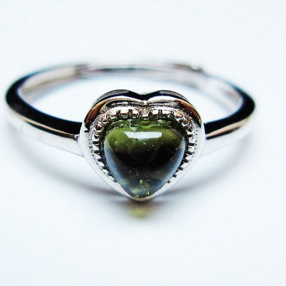 モルダバイト リング モルダウ石 指輪 ハート フリーサイズ 14号 一点物 メール便可 [M便 1/20] 199-581