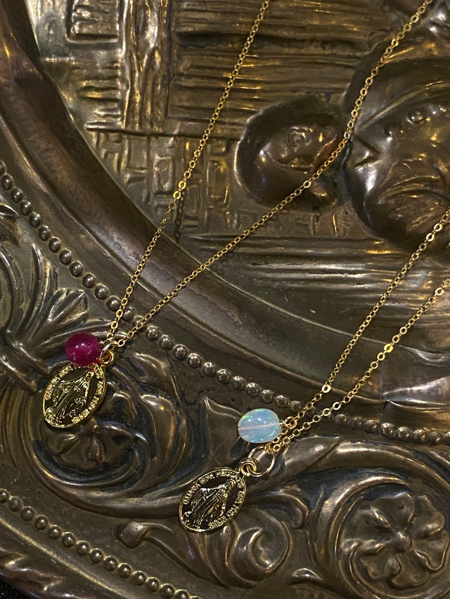 オパールメダイネックレス