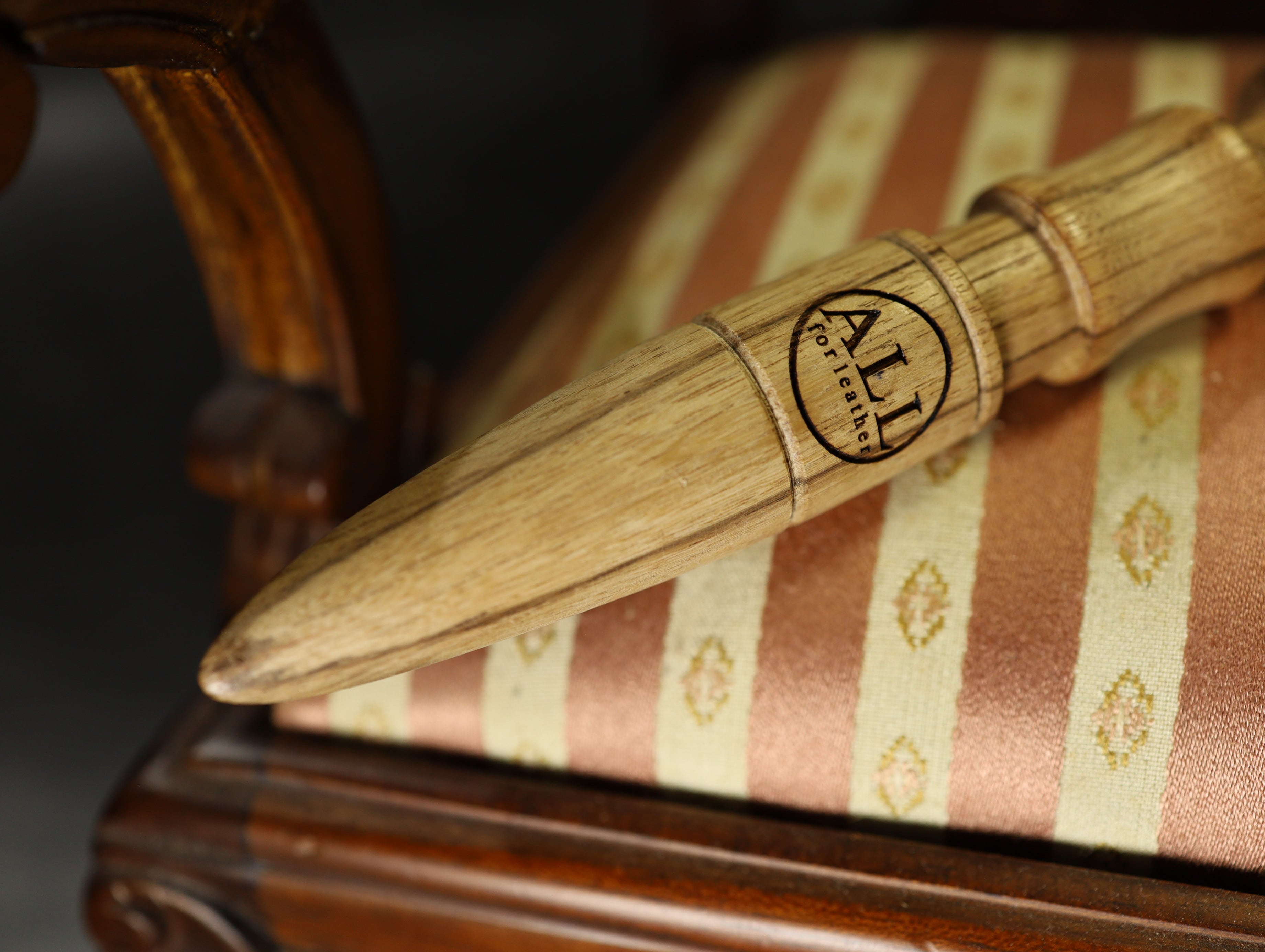 【Oak wood】高級ウッドスリッカー コバ磨き専用