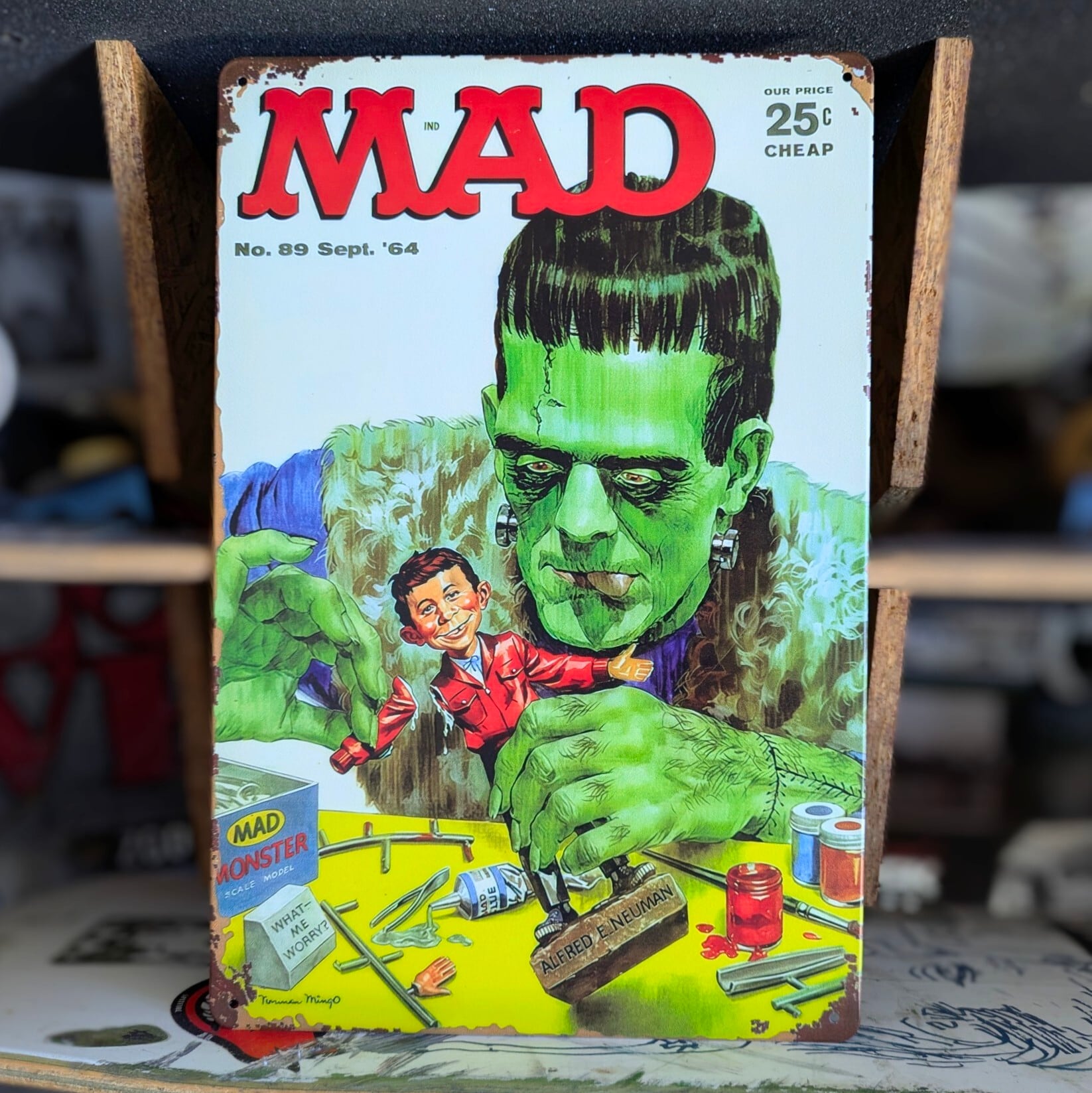 送料無料!ちょうどいいブリキ看板 【 MAD / マッド マガジン】『 フランケンシュタイン 』 アルフレッド・E・ニューマン / METAL SIGN / メタルサイン / ブリキ看板 / サインボード / ビンテージ加工〚アメリカン雑貨 アメトイ〛
